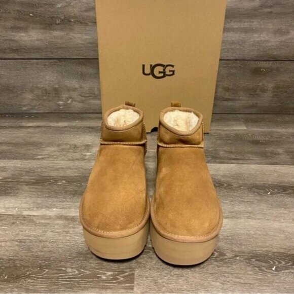 UGG Classic Ultra Mini Platform Boot - Picture 2 of 5